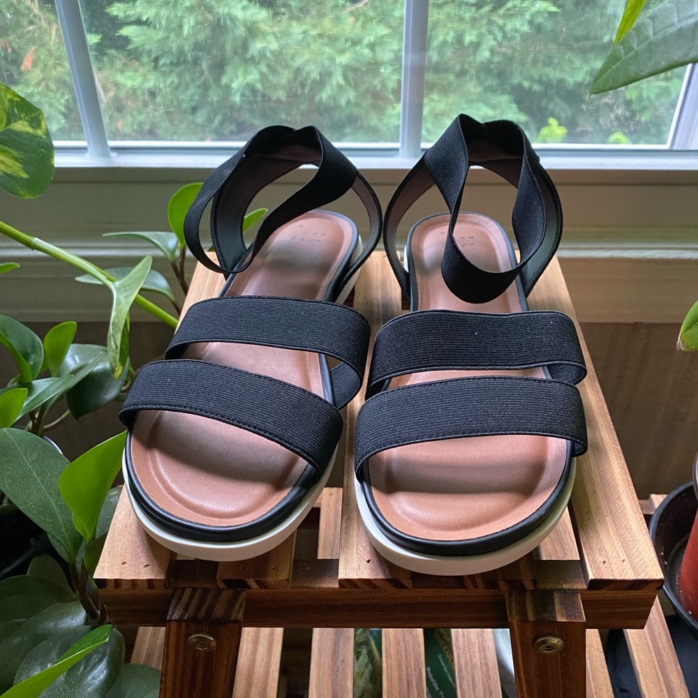 black strap sandals